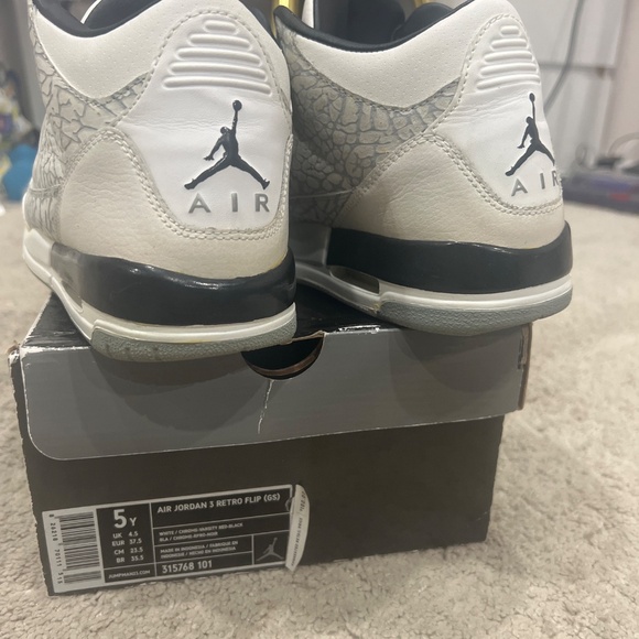 Air Jordan 3 Retro flip - Picture 2 of 5
